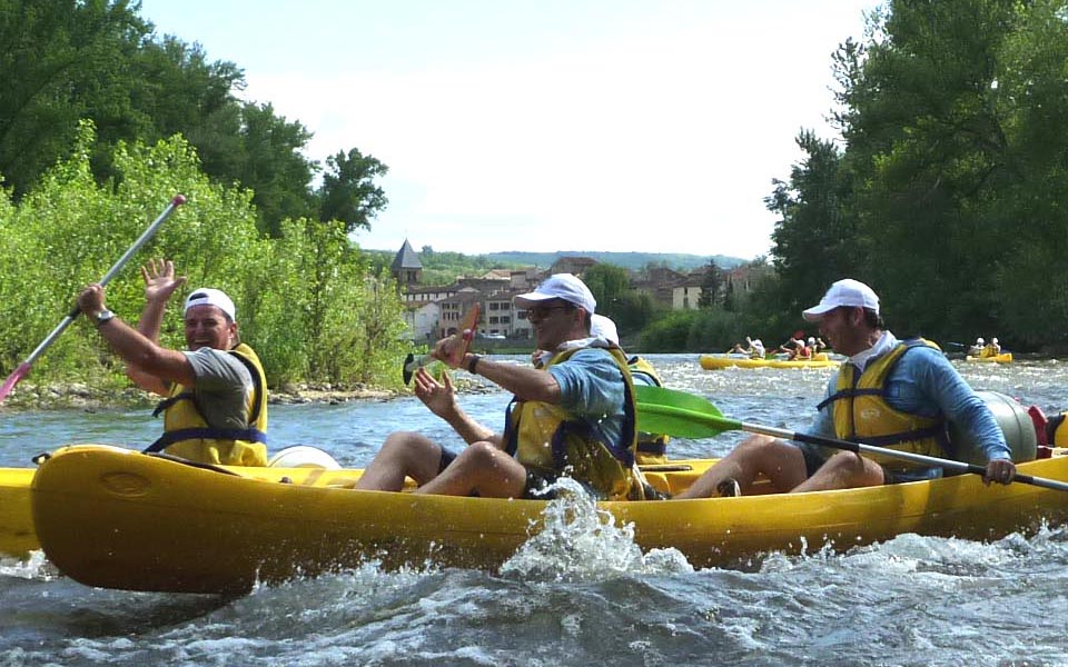 descente de canoe en groupe